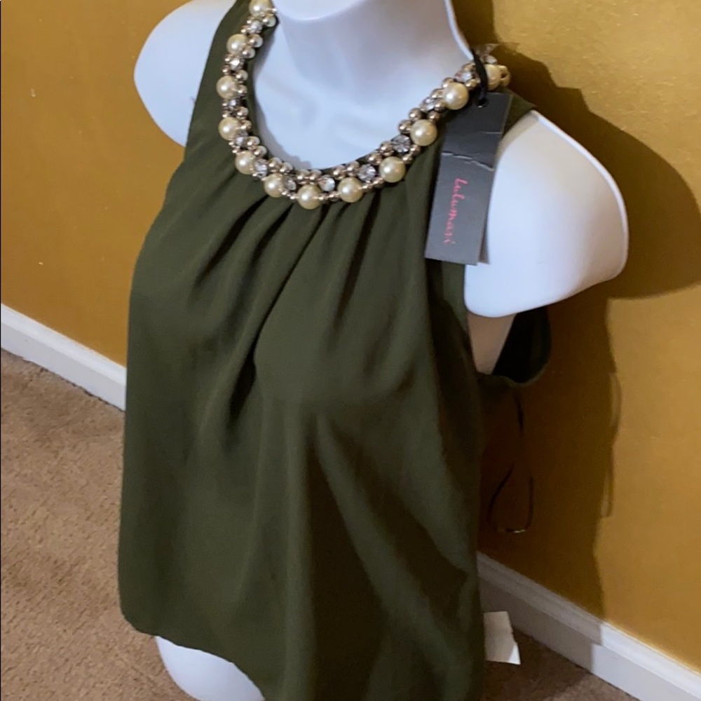 EMBELLISHED PEARL  NECK Shirt /L.